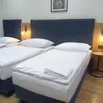 Powder Tower Apartahotel 4*