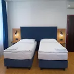 Powder Tower Apartahotel 4*